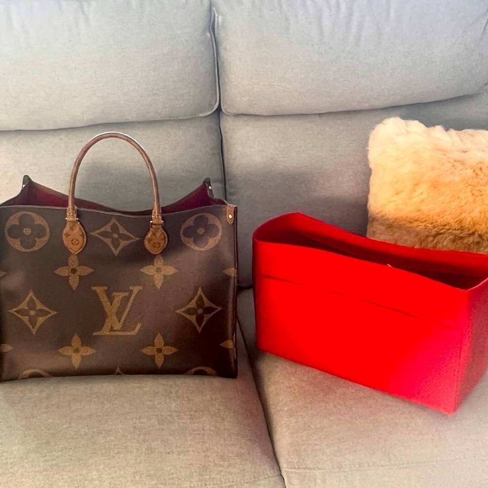 Beautiful Louis Vuitton Reverse On The Go Gm Tote… - image 1